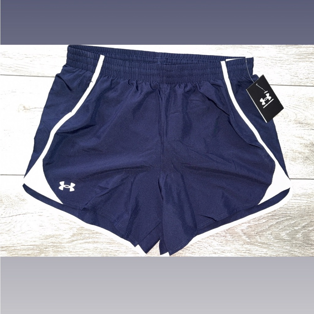 Under Armour Women’s Size Medium Loose Athletic Shorts Navy Blue & White New WT